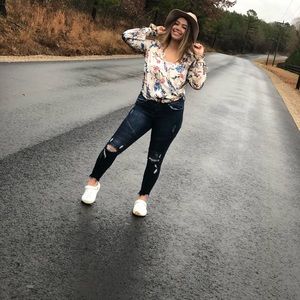 Meet your Posher, Sidney